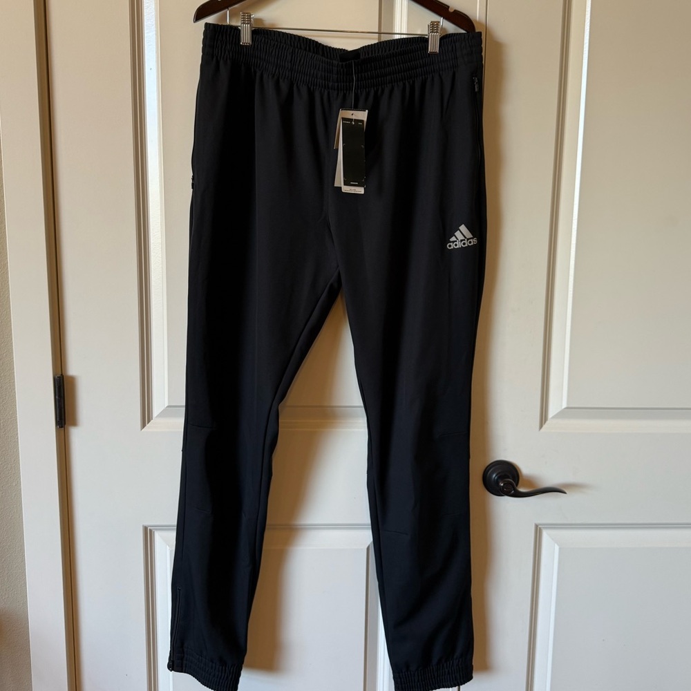 Men’s XL Adidas NWT Jogger Woven Taper Pants Black
